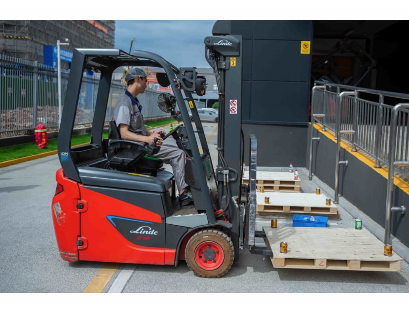 Forklift Precision Operations